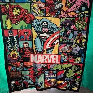 Marvel Heroes Comic Style Blanket - Red, Blue, Green